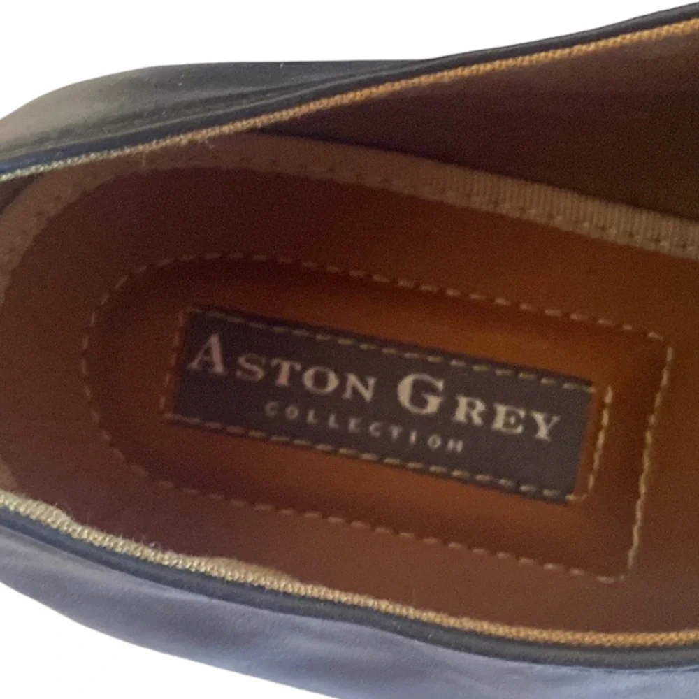 Men’s Austin Grey Collection Leather Dress Shoes in Black Excellent Condition